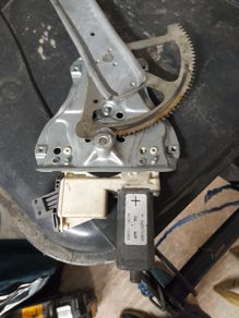 electric window motor toyota avensis