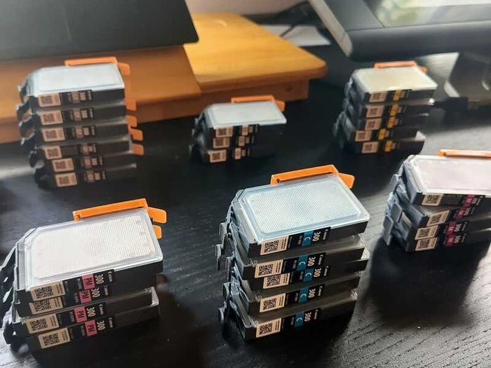 Set of 10 Genuine Empty Canon PFI-300 Ink Cartridges For Refill - OEM Original