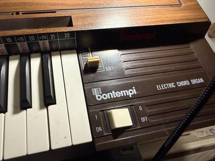 Bontempi Chord Organ
