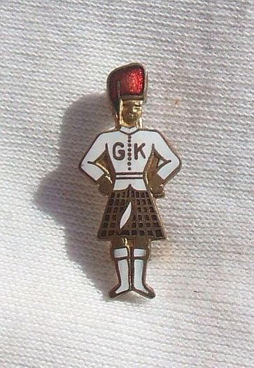 SCOTS BANDSMAN GK - a vintage and detailed enamel badge