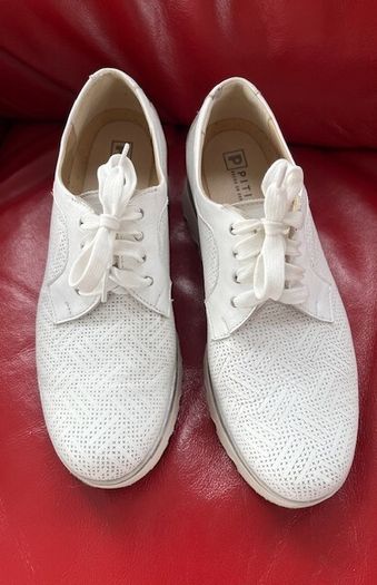 Ladies PITILLOS Winter white / cream wedged SOFT LEATHER Shoes boots Size 39 Uk 6. High Quality.  In really super condition