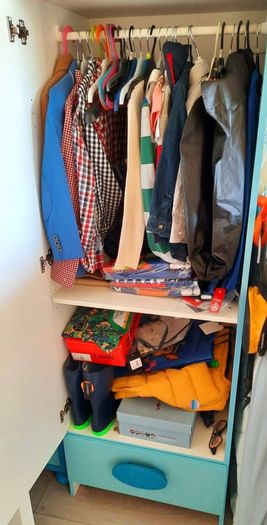 Wardrobe and two chests of drawers