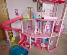 Barbie dream house playset