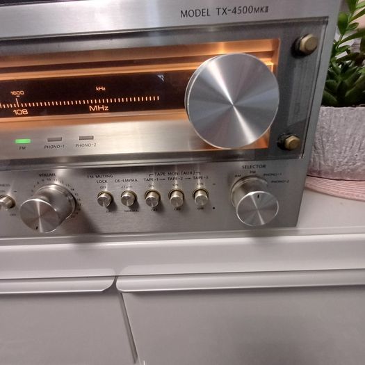 Onkyo TX 4500 MKII Giant Stereo Receiver 85w pc can run 3 Sets of Speakers has dual phono stage inputs Quartz-Locked beast absolutely mint like New fully professionally serviced