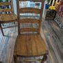 Extendable table and  6 chairs. Image 4
