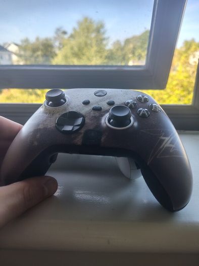 Xbox series x and 3 controllers and xim matrix