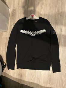 Moose Knuckles sweater