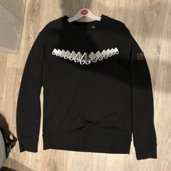 Moose Knuckles sweater