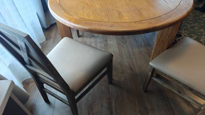 Dining table and 4 chairs