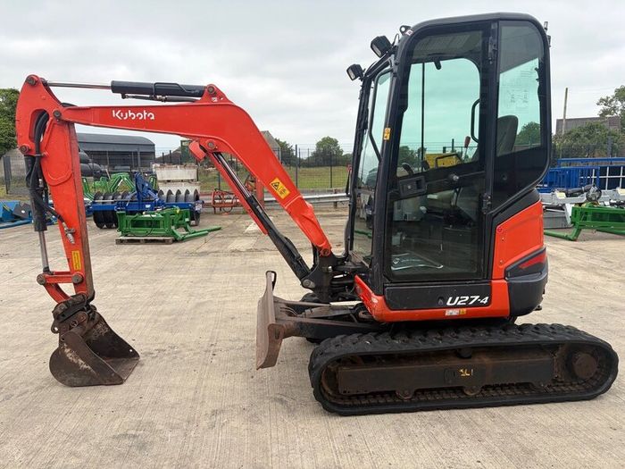 Kubota U27-4 digger