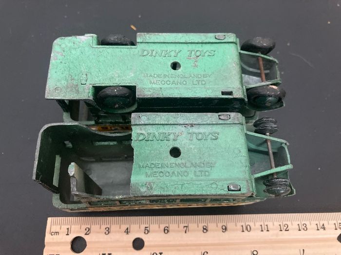 Dinky 290. 2x London Routemaster Buses. Project/restoration.