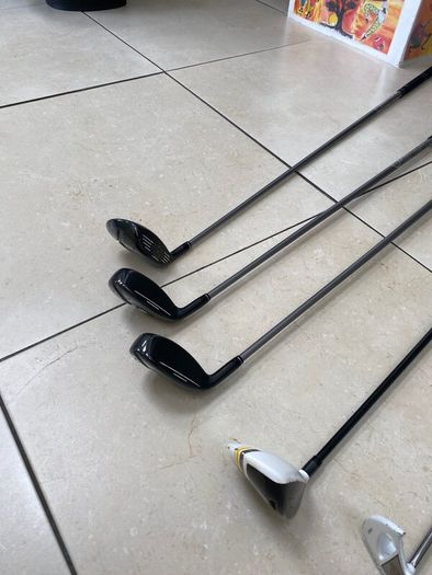 Ladies golf clubs and bag