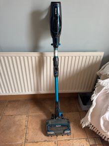 Wireless Shark vacuum cleaner