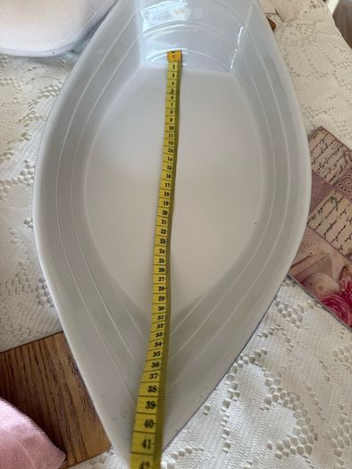 Stoneware Baking Dish in the Shape of a Boat