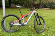 Canyon Neuron CF 8 - Size L - Carbon Trail Bike + Extra Wheelset