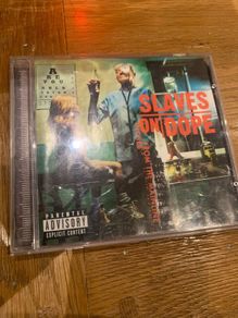Slaves on Dope - Inches from the Mainline