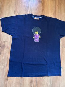 t shirt size large