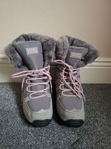 Brand new Snow boots