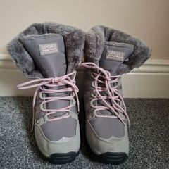 Brand new Snow boots