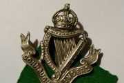 Millitary  Cap Badge  Original