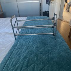 Free extending shoe rack