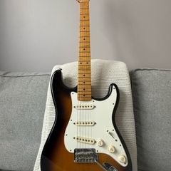 Mint Condition Fender '50s Classic Strat - Custom Shop Design - MIM - Beautiful Flame Neck - American Vintage Pickups