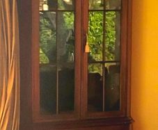 Corner cabinet