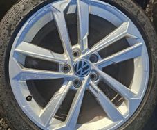 17" Vw Alloys with tyres