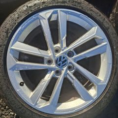 17" Vw Alloys with tyres