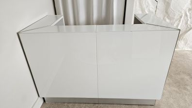 reception desk