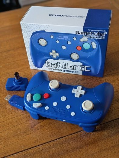Retro Fighters BattlerGC wireless game controller / gamepad