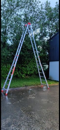 Aluminium scaffolding towers