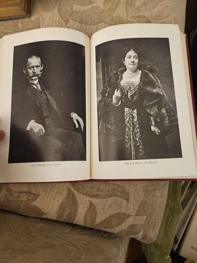 Memories Of Duveen Brothers.  Seventy Years In The Artworld. By Edward Fowles. First Edition Hardback With Dustjacket In Good Condition.  See Photos For Same.