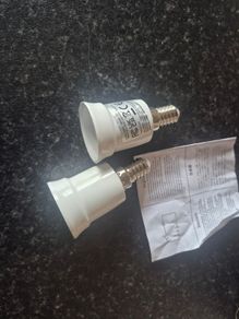 Lamp holder adapter E14 to E27