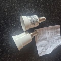 Lamp holder adapter E14 to E27