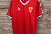 Man Utd ( Retro / Stapleton 9 ) Fa Cup 1983 ,jersey, Size L .