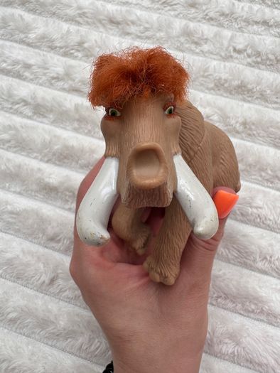 Ellie Mammoth Ice Age 2: The Meltdown Burger King 2005 approx. 10 cm. Used Please see photos