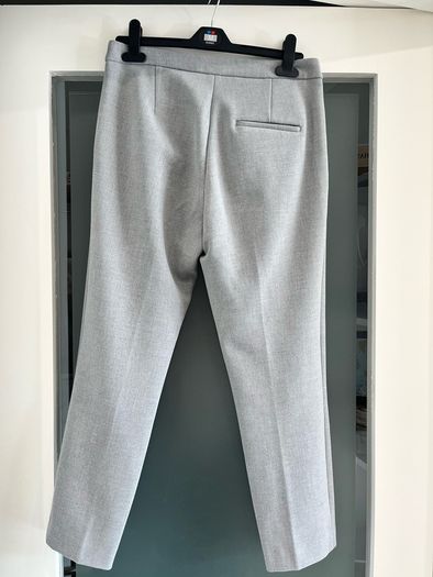 H&M Grey Cigarette Pants (Size 8)