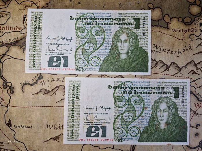 1 Pound B Series Sequential Pair 09/09/82 Queen Medb IRISH NOTE