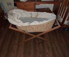 Mamas and Papas moses basket