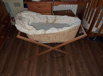 Mamas and Papas moses basket
