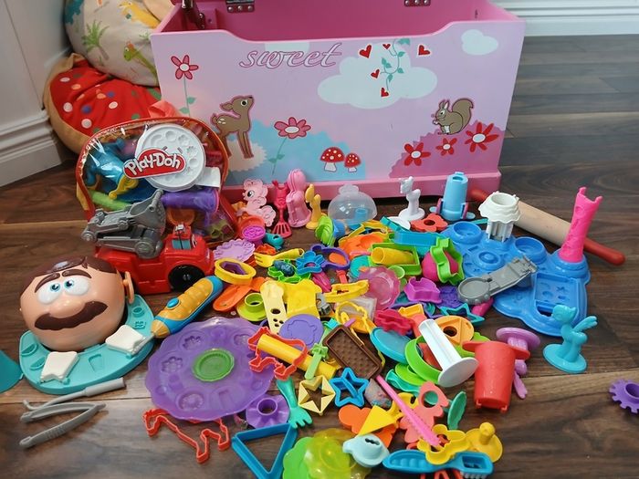 Playroom clear out, huge box of playdoh accessories. Multiple sets are included. Excellent condition, great value, wooden playbox included.Play doh