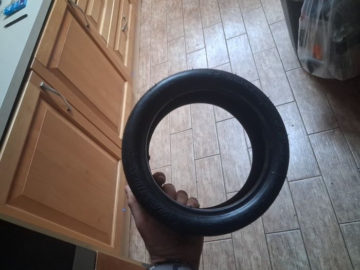 E- scooter 10 inch street tire tubed and tubeless tires .