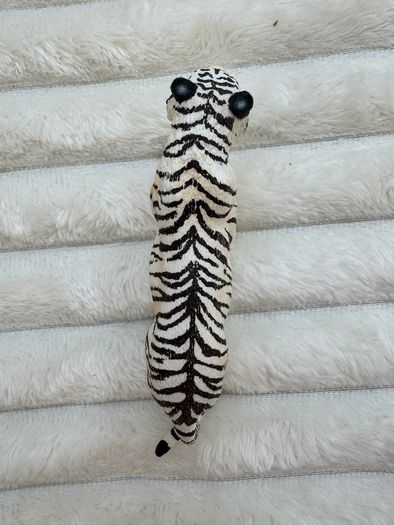 Schleich Wildlife White Tiger Figure 14731 Dirty Please look at the pictures