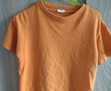 Orange  t shirt 3 years old barely worn