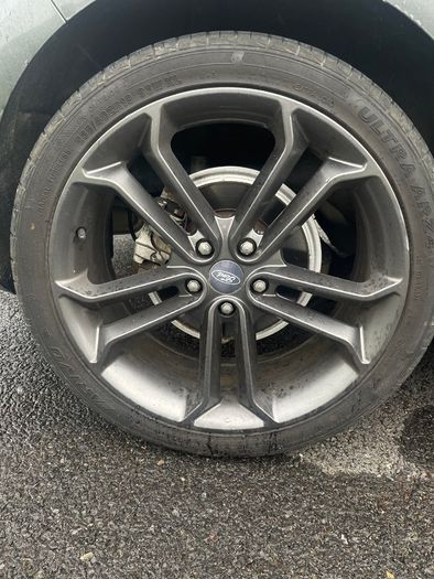 4 x 19 Inch Alloy Wheels