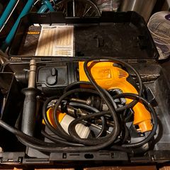 DeWalt hammer/SDS 110V