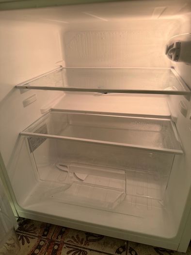 Under counter fridge freezer