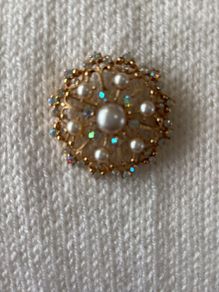 Brooch - Pearl and Iridescent Crystal