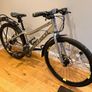 Small ladies bike 27 speed Image 3